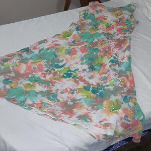 Evan Picone Black Label Multicolor Dress.Light And Flows While Walking . Size 6